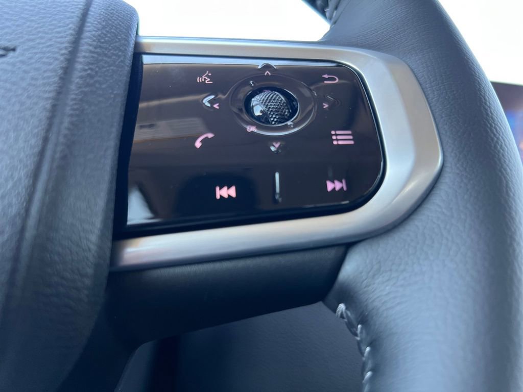 New 2026 Nissan Armada SV image 11