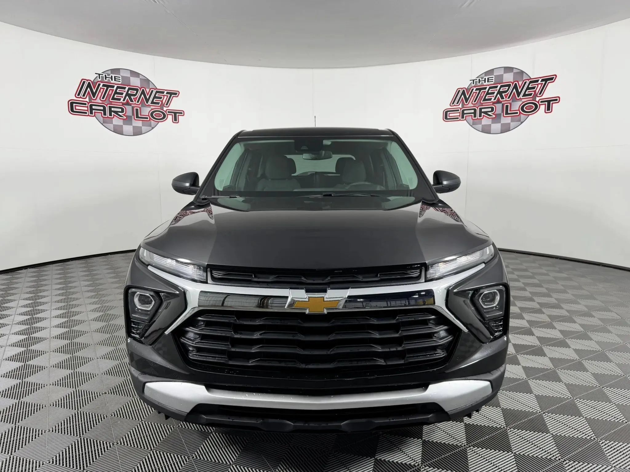 Used 2026 Chevrolet TrailBlazer LS w/ LS Convenience Package AWD/4WD image 2