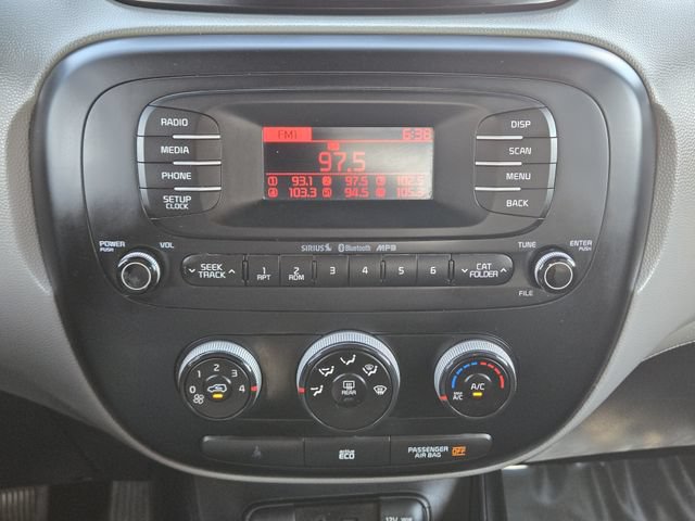 Used 2014 Kia Soul FWD image 16