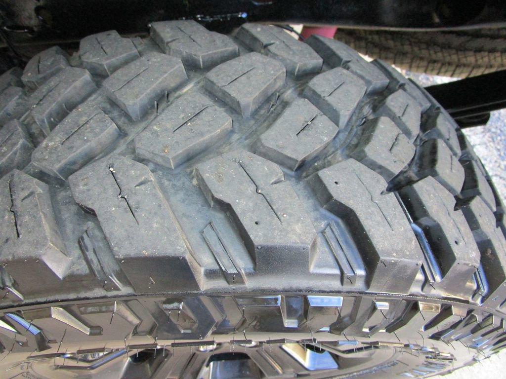 Used 2018 Chevrolet Silverado 1500 LTZ Z71 w/ Midnight Edition image 12