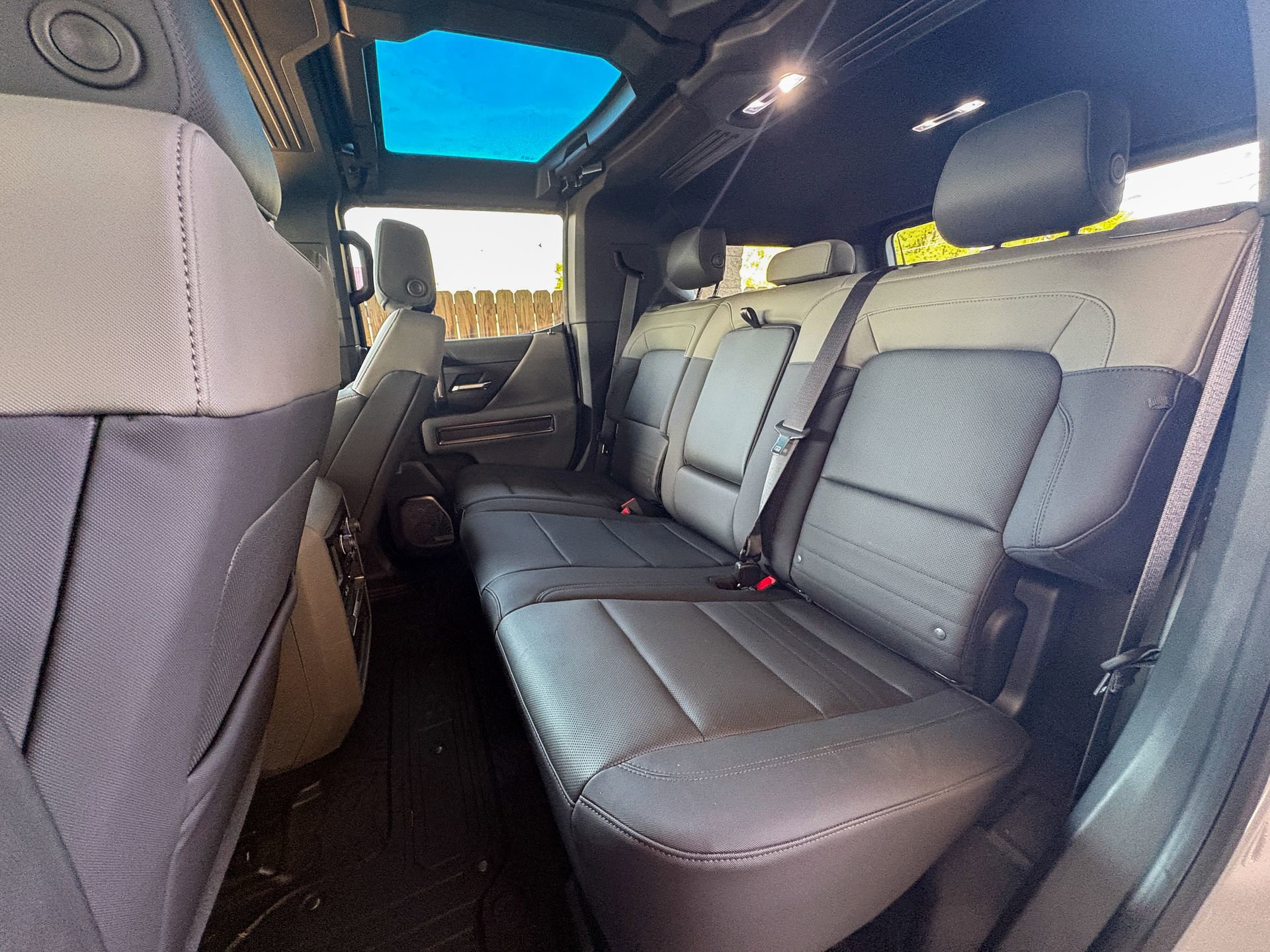 Used 2024 GMC Hummer EV 2X w/ Extreme Off-Road Package AWD/4WD image 22