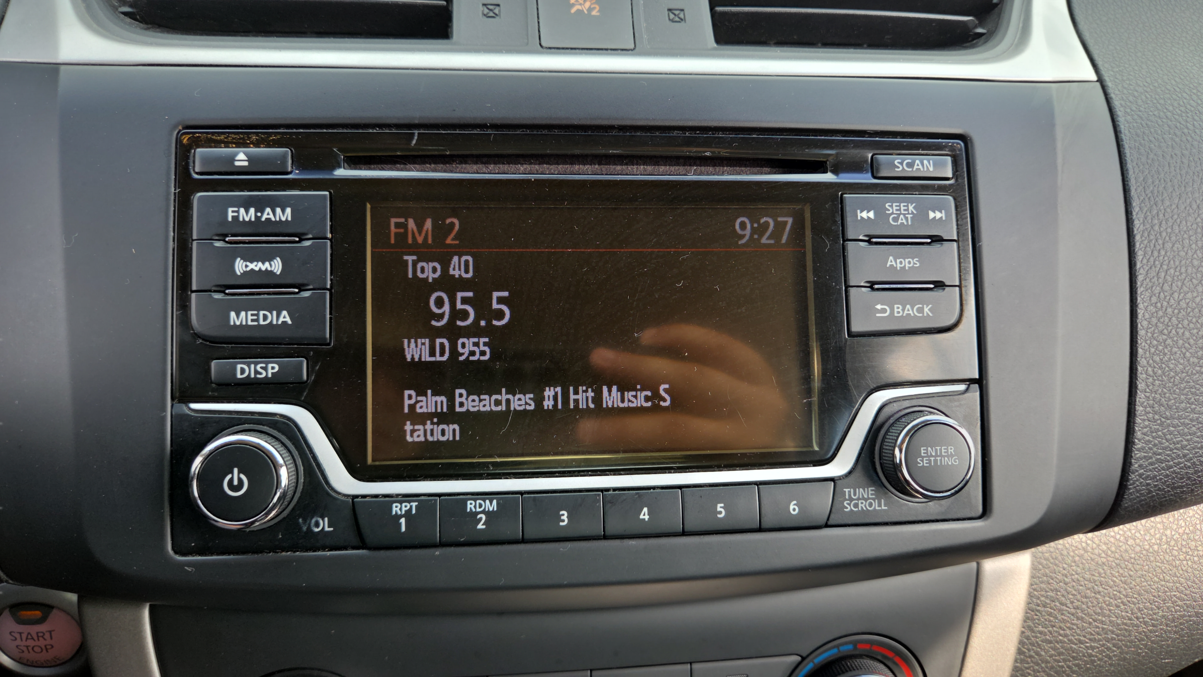 Used 2015 Nissan Sentra SV FWD image 25