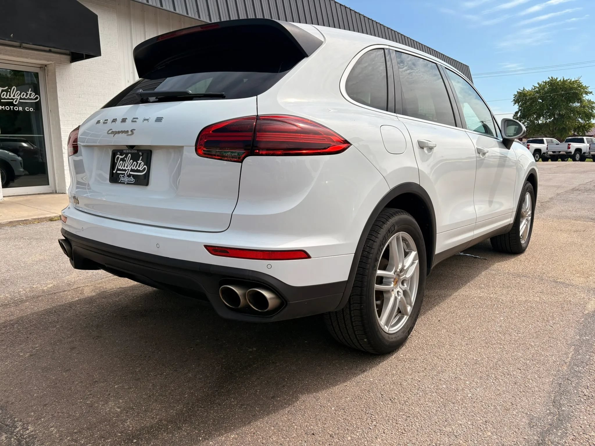 Used 2015 Porsche Cayenne S AWD/4WD image 6