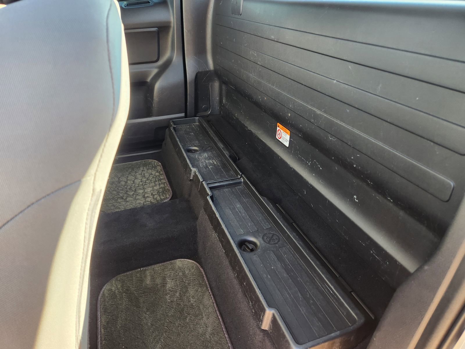 Used 2018 Toyota Tacoma SR image 27