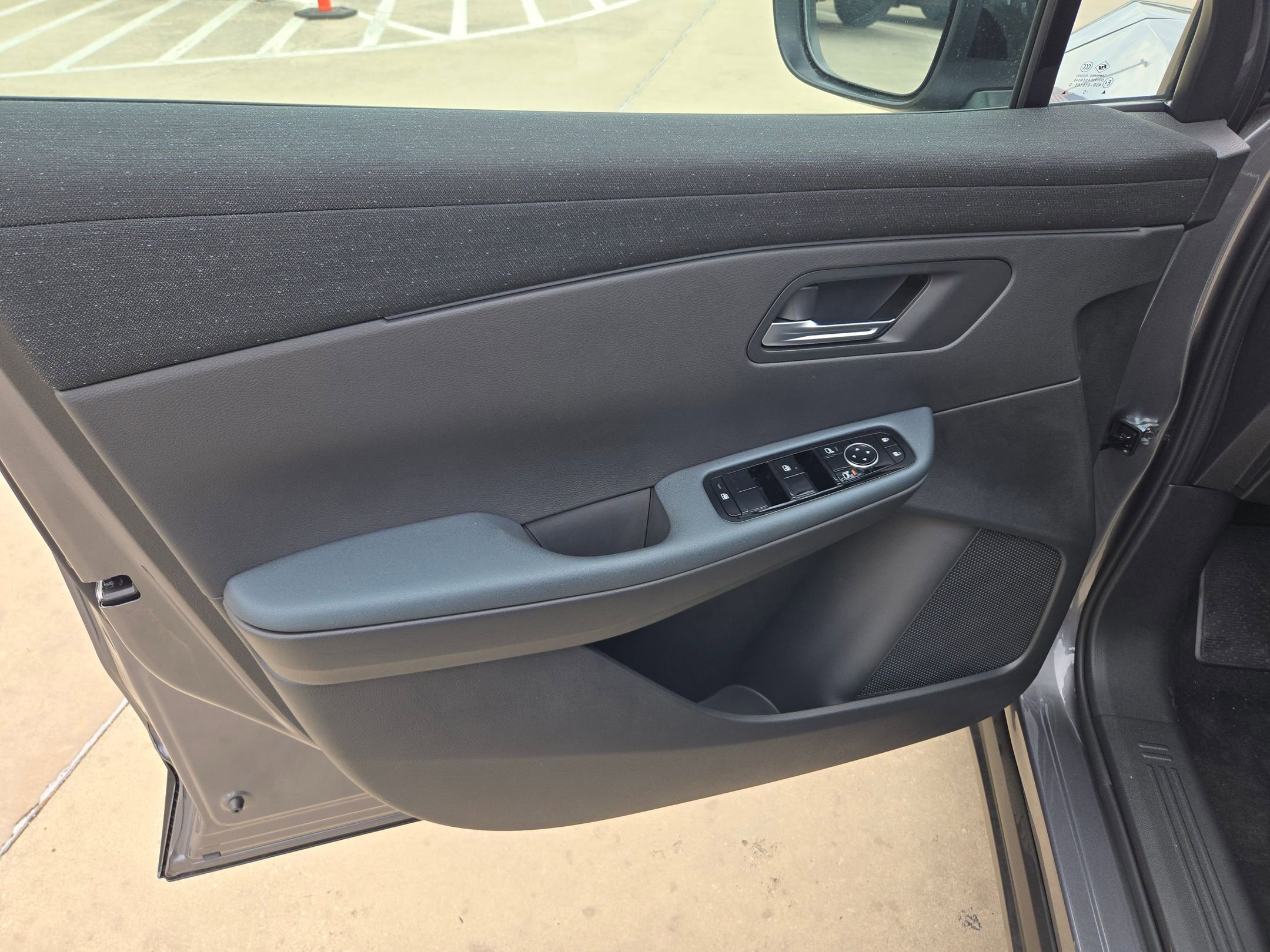 New 2026 Nissan Leaf image 11
