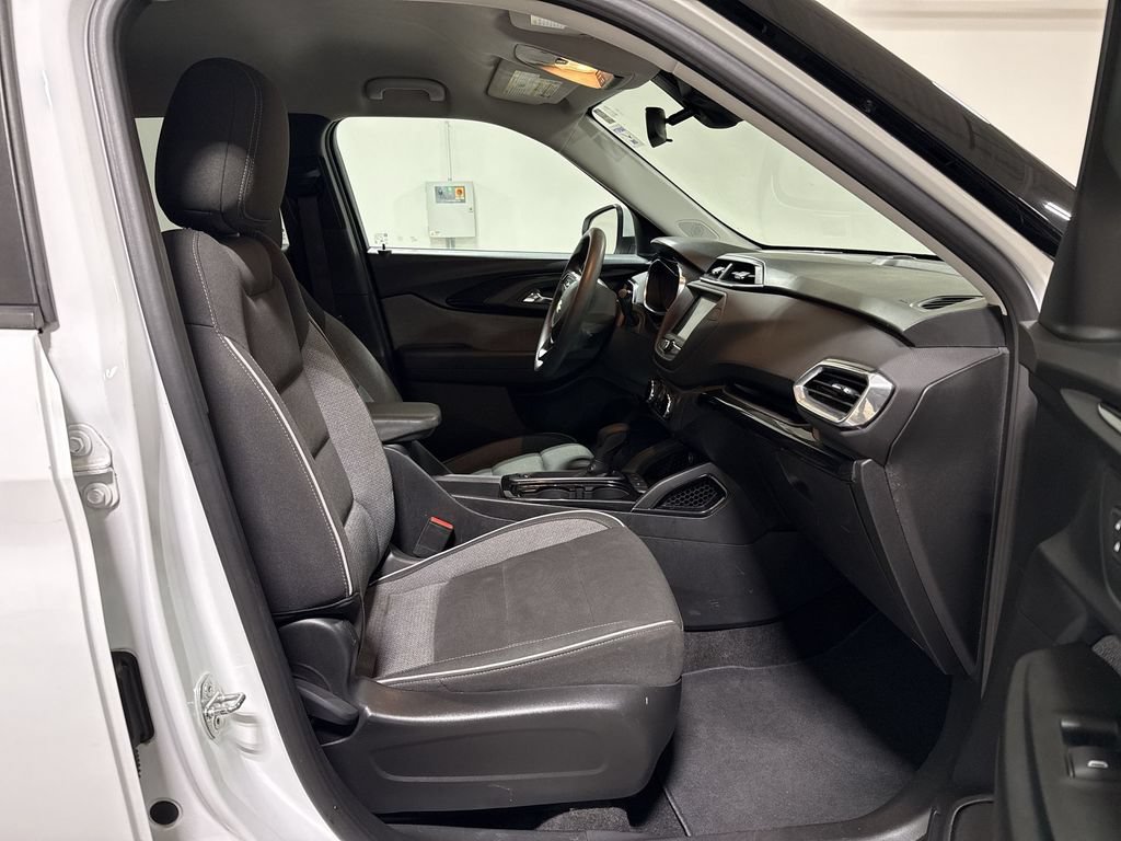 Used 2021 Chevrolet TrailBlazer LT FWD image 21