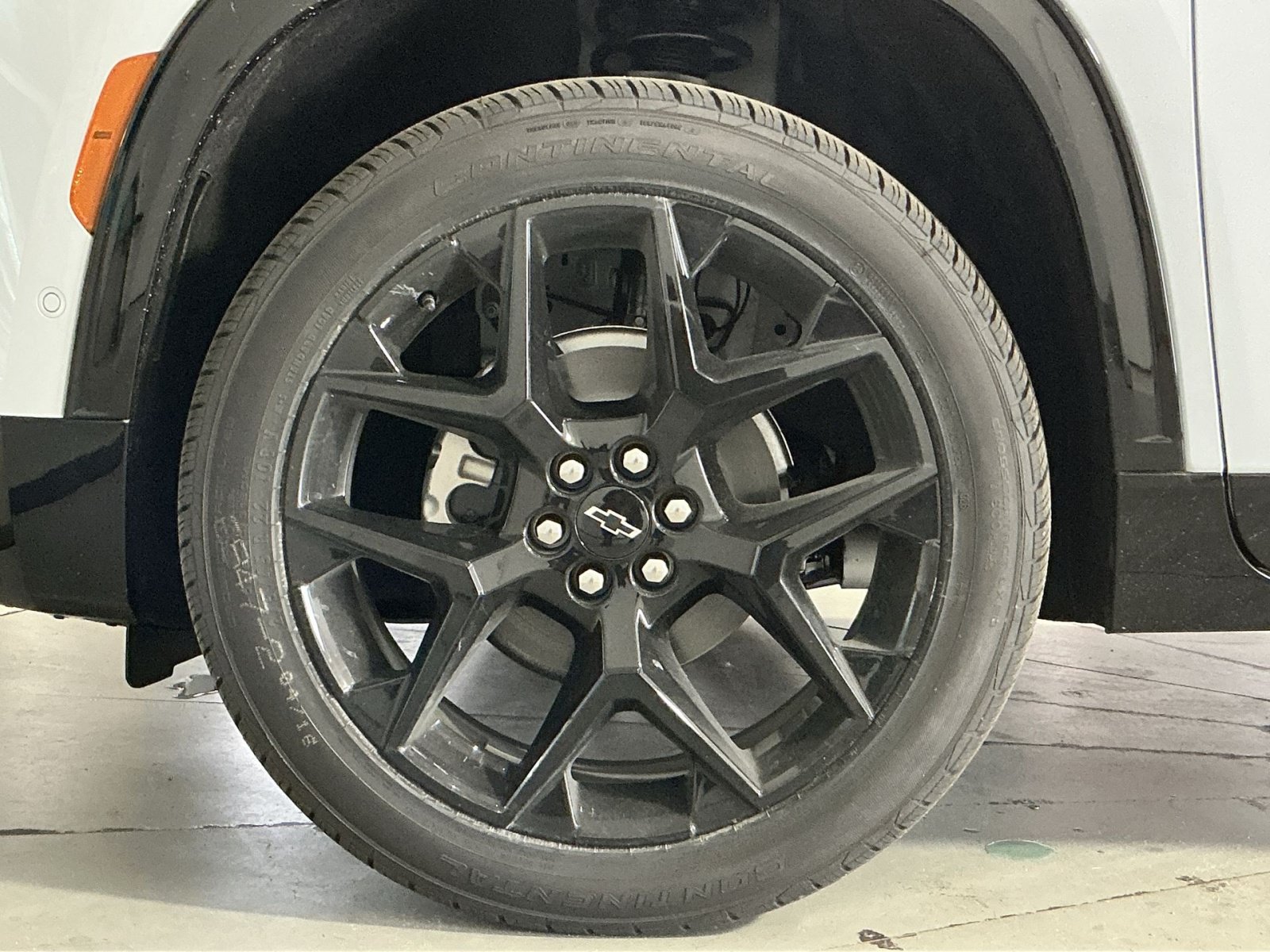 New 2026 Chevrolet Traverse RS w/ LPO, Floor Liner Package FWD image 13