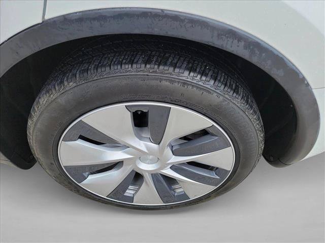 Used 2021 Tesla Model Y Long Range AWD/4WD image 12