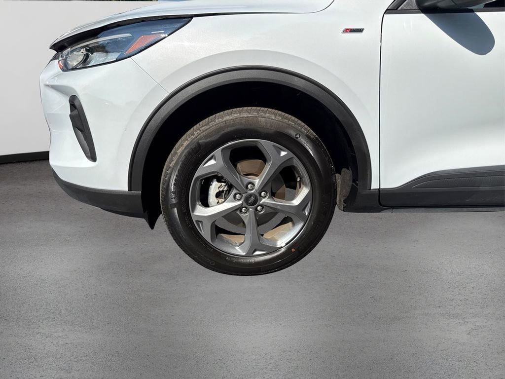 Used 2025 Ford Escape ST-Line image 12