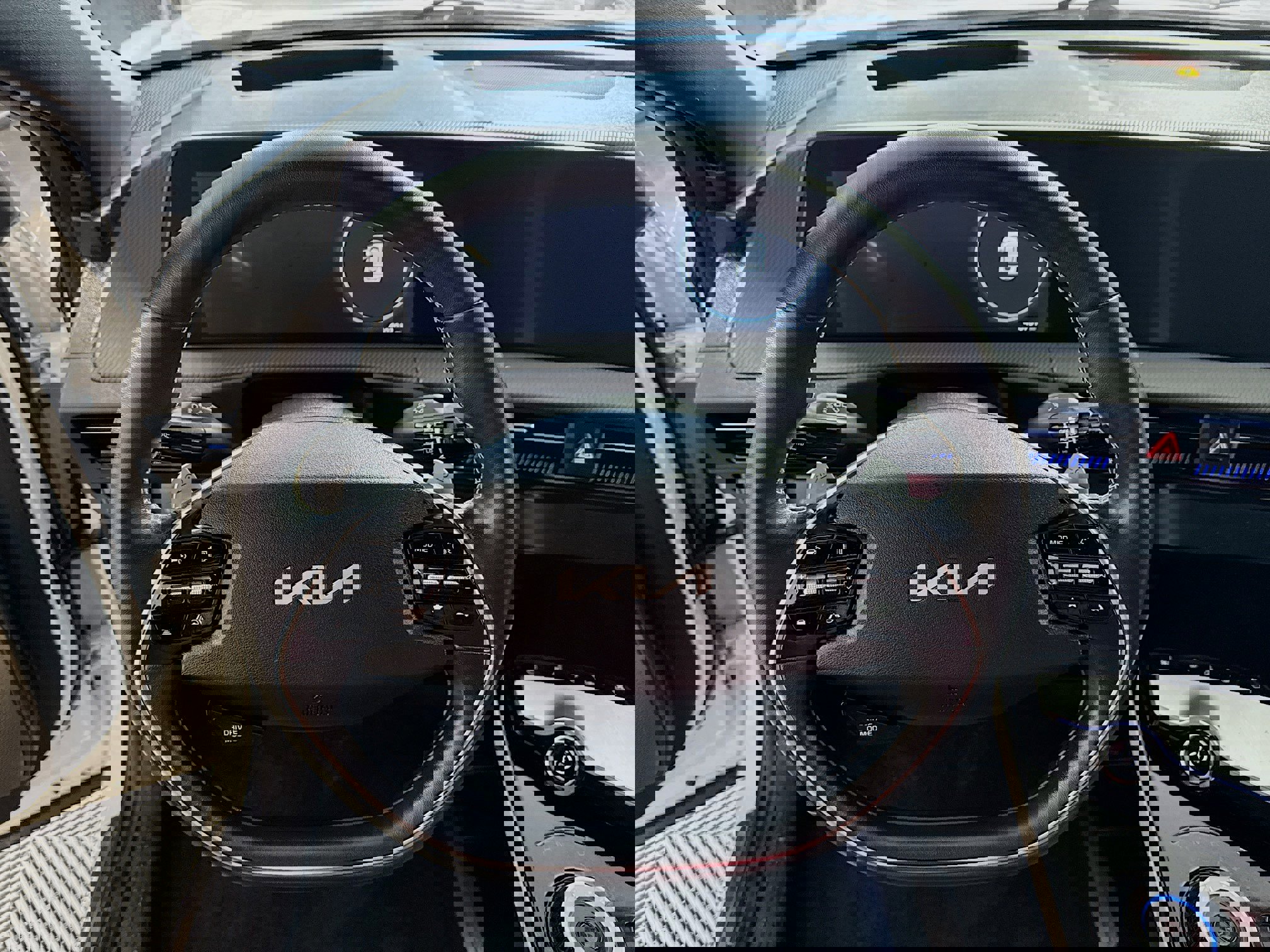 Used 2022 Kia EV6 GT-Line w/ GT-Line Suede Seat Package image 17