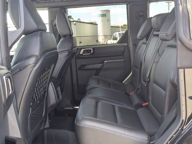 Used 2025 Ford Bronco Badlands image 24