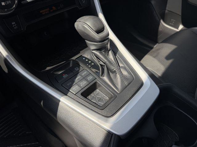 Certified 2021 Toyota RAV4 XLE AWD/4WD image 17