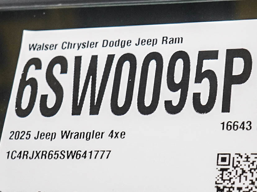Used 2025 Jeep Wrangler Unlimited Rubicon 4xe w/ Convenience Group AWD/4WD image 29