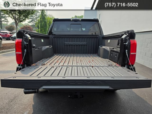 Used 2024 Toyota Tacoma Limited w/ Limited Package (LT) AWD/4WD image 16