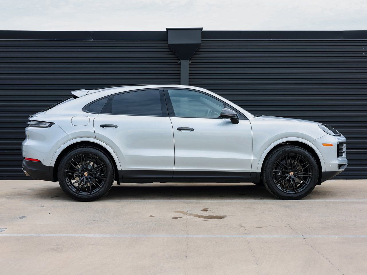 Certified 2026 Porsche Cayenne Coupe image 8