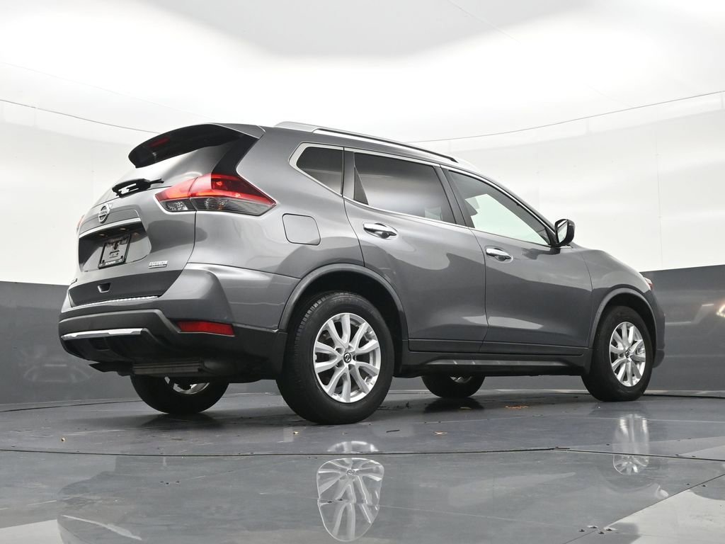 Used 2020 Nissan Rogue S w/ Special Edition Package FWD image 29