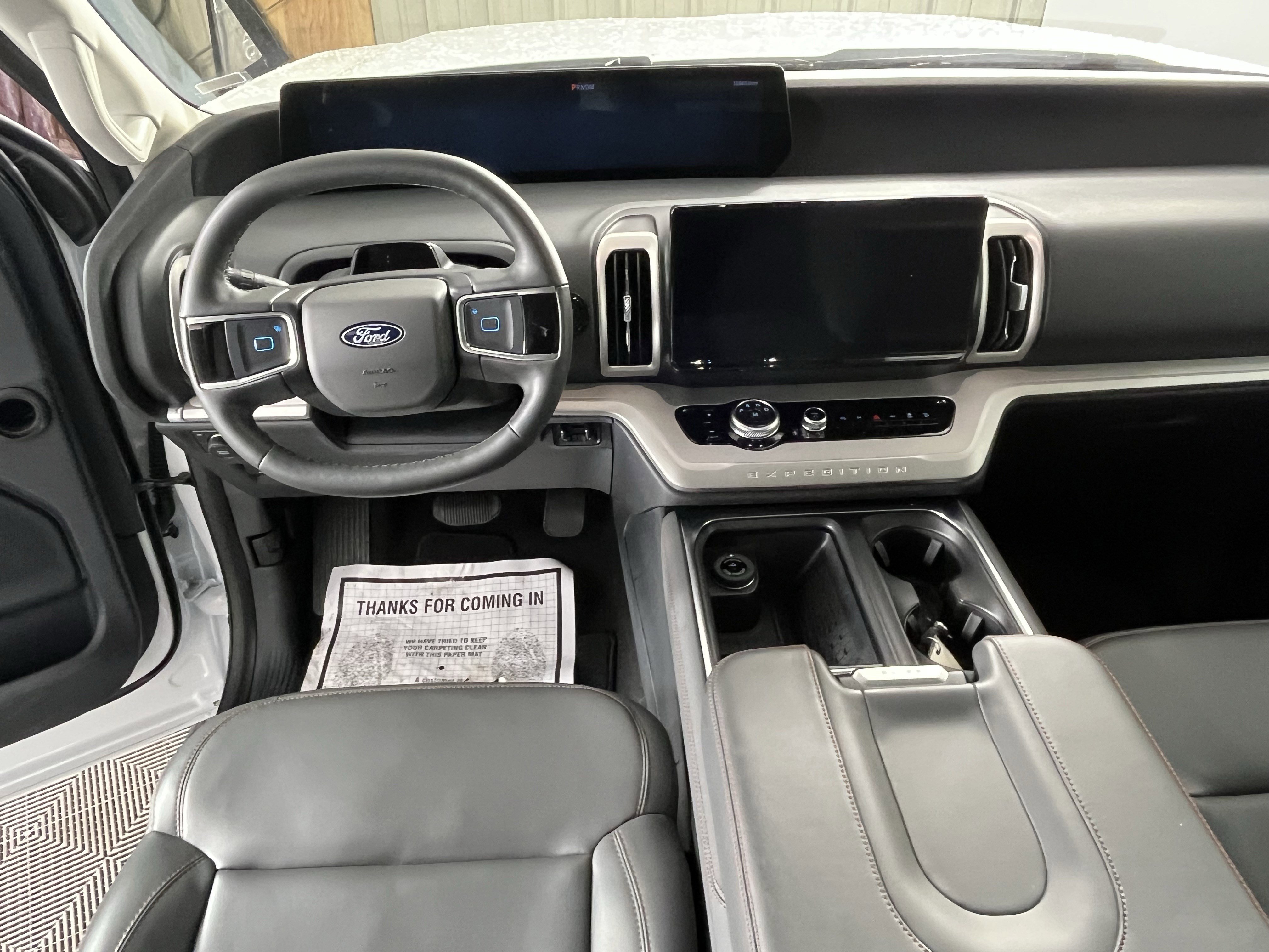 Used 2025 Ford Expedition Active image 12