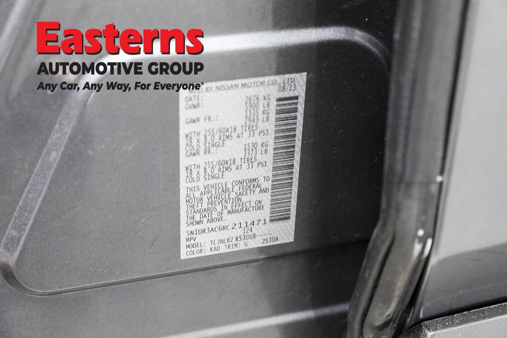 Used 2024 Nissan Pathfinder S image 32