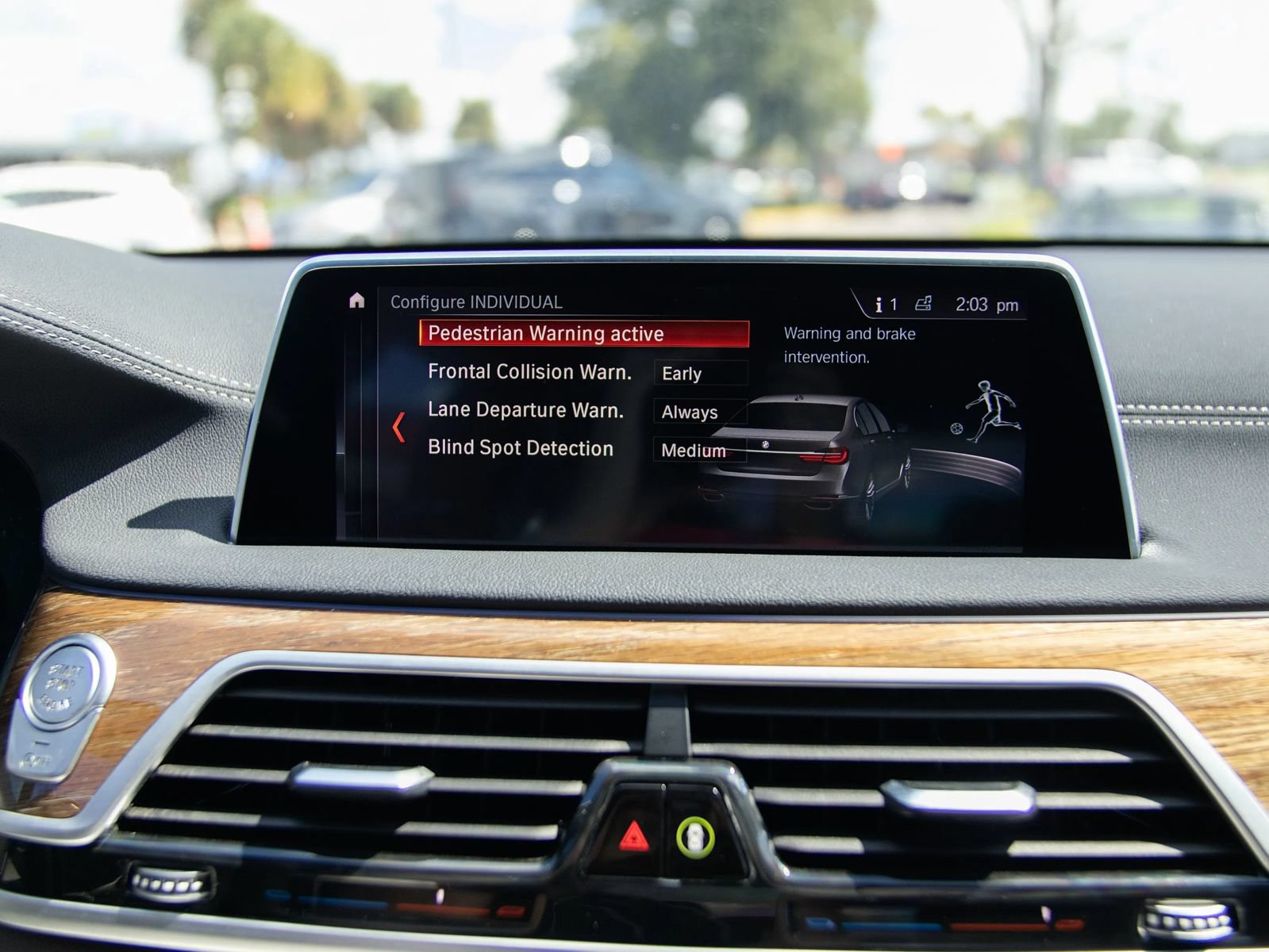 Used 2019 BMW 750i w/ M Sport Package RWD image 39