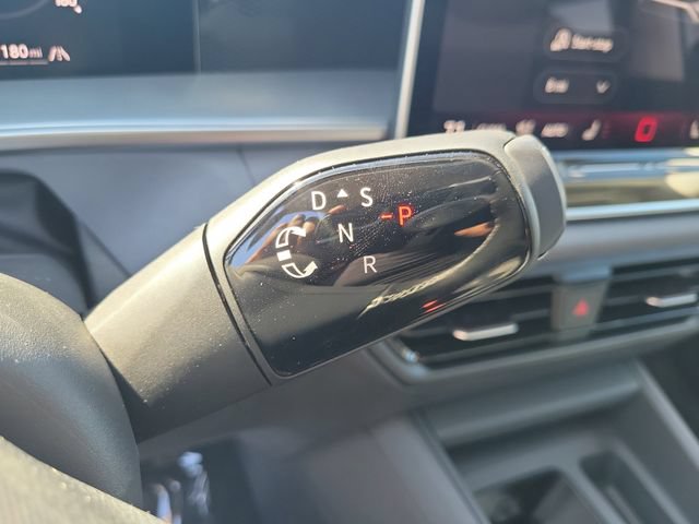 New 2026 Volkswagen Tiguan SE AWD/4WD image 19