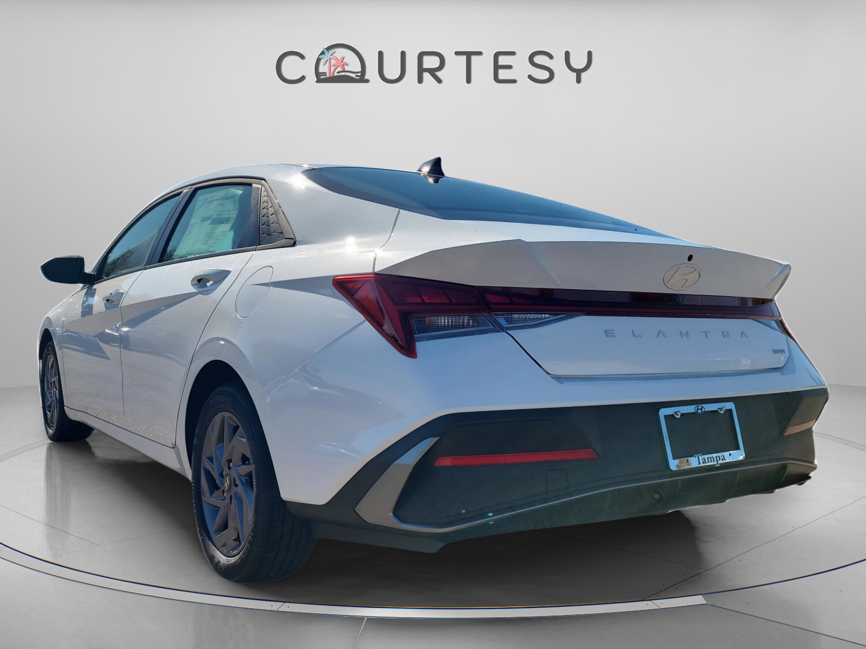 New 2026 Hyundai Elantra Blue image 2