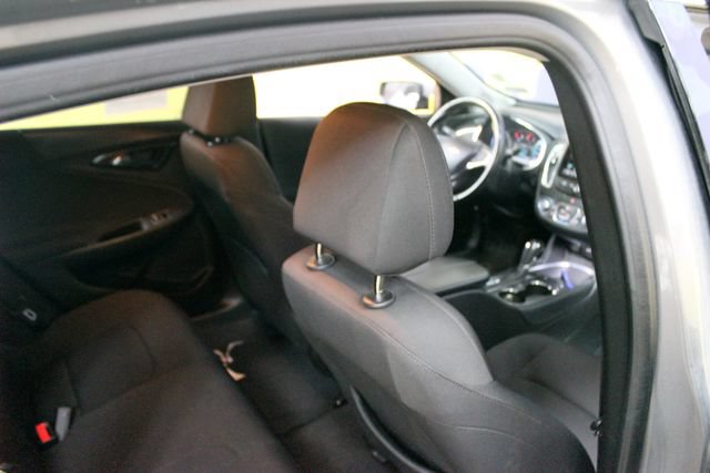 Used 2018 Chevrolet Malibu LT FWD image 10