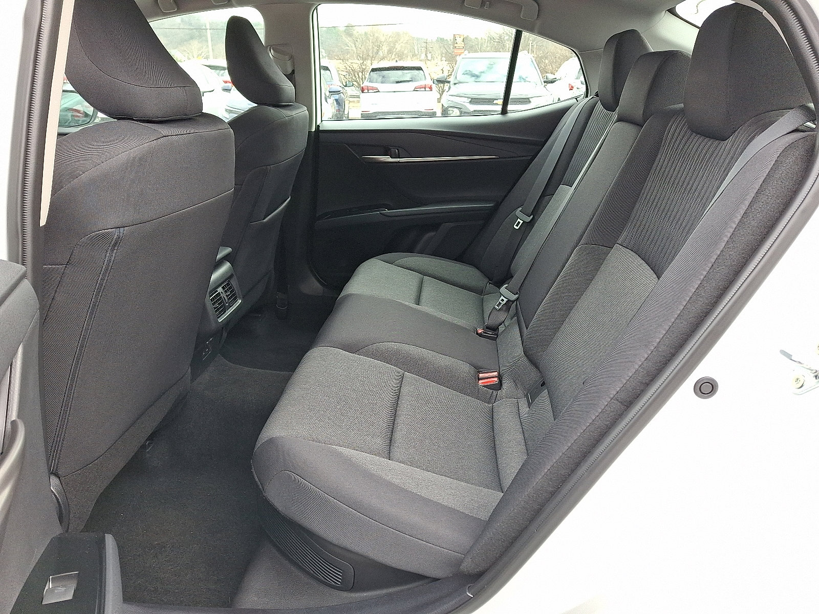 Used 2025 Toyota Camry LE image 11