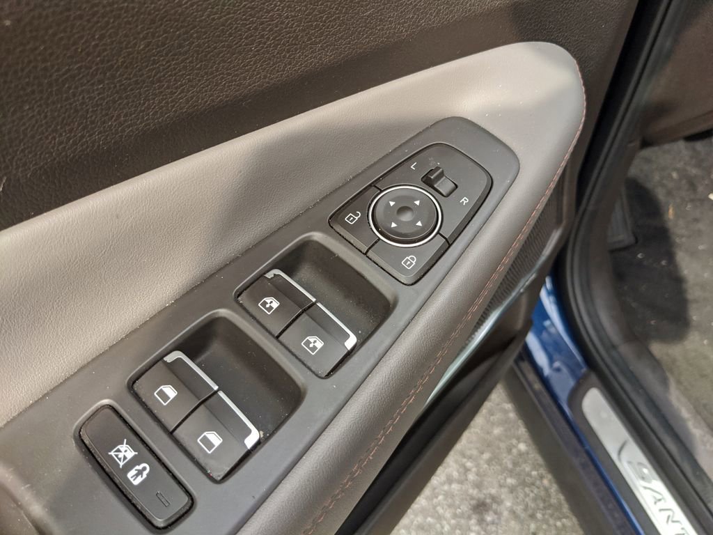 Used 2020 Hyundai Santa Fe Limited image 18