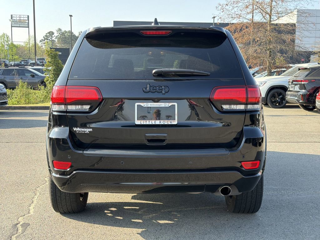 Used 2019 Jeep Grand Cherokee Altitude image 4