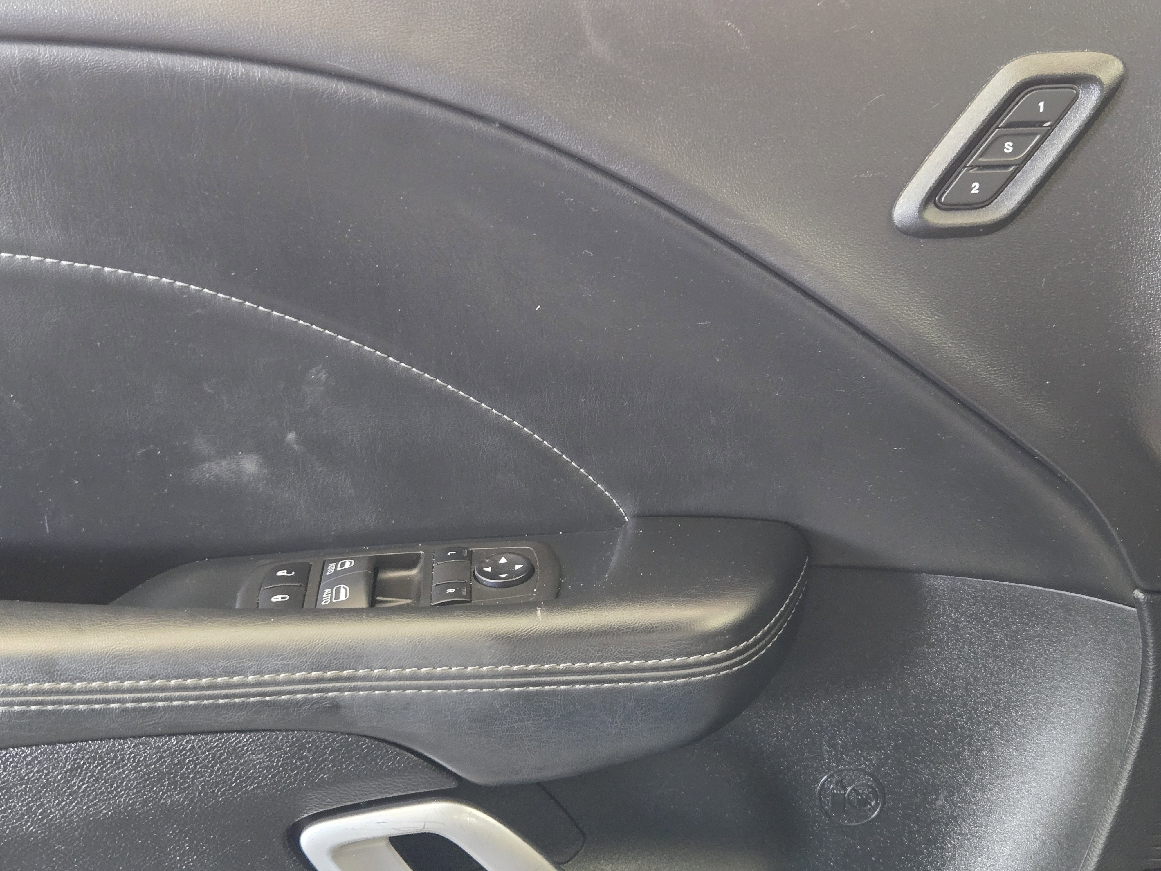 Used 2022 Dodge Challenger GT w/ Plus Package image 24