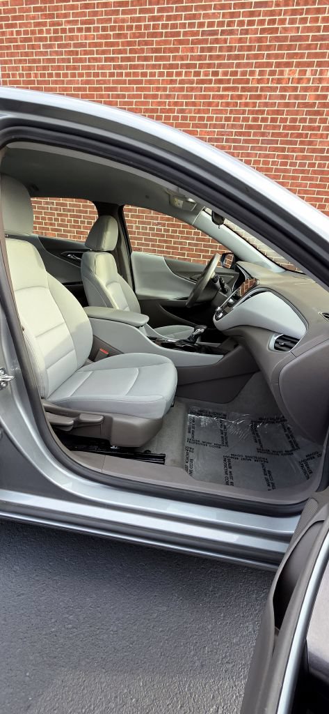 Used 2023 Chevrolet Malibu LS FWD image 10