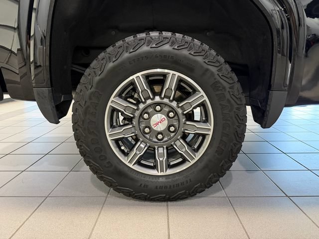 Used 2024 GMC Sierra 1500 AT4 w/ AT4 Premium Package AWD/4WD image 9