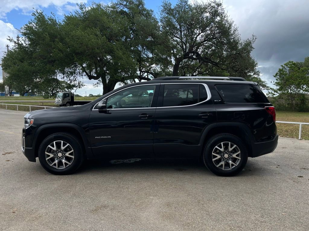 Used 2023 GMC Acadia SLT w/ Preferred Package image 8