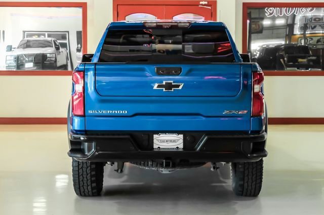 Used 2022 Chevrolet Silverado 1500 ZR2 w/ Technology Package image 9