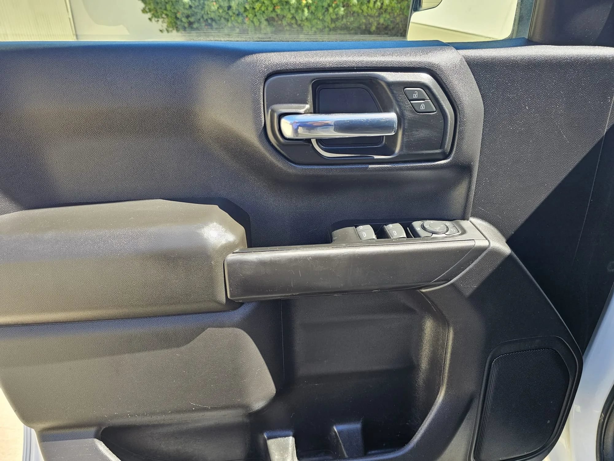Used 2023 Chevrolet Silverado 1500 Custom AWD/4WD image 9