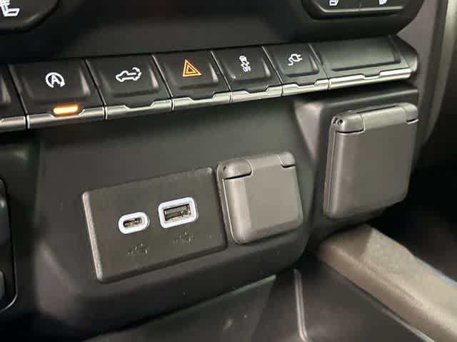 Used 2020 Chevrolet Silverado 1500 LT Trail Boss AWD/4WD image 25