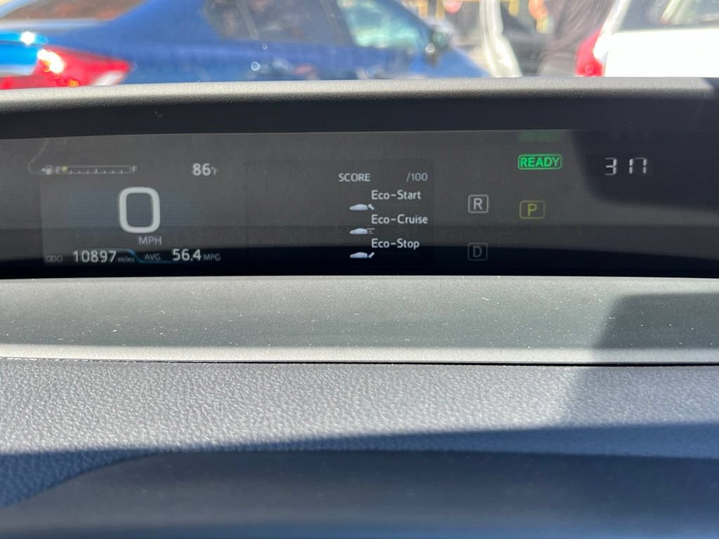Certified 2022 Toyota Prius LE FWD image 32