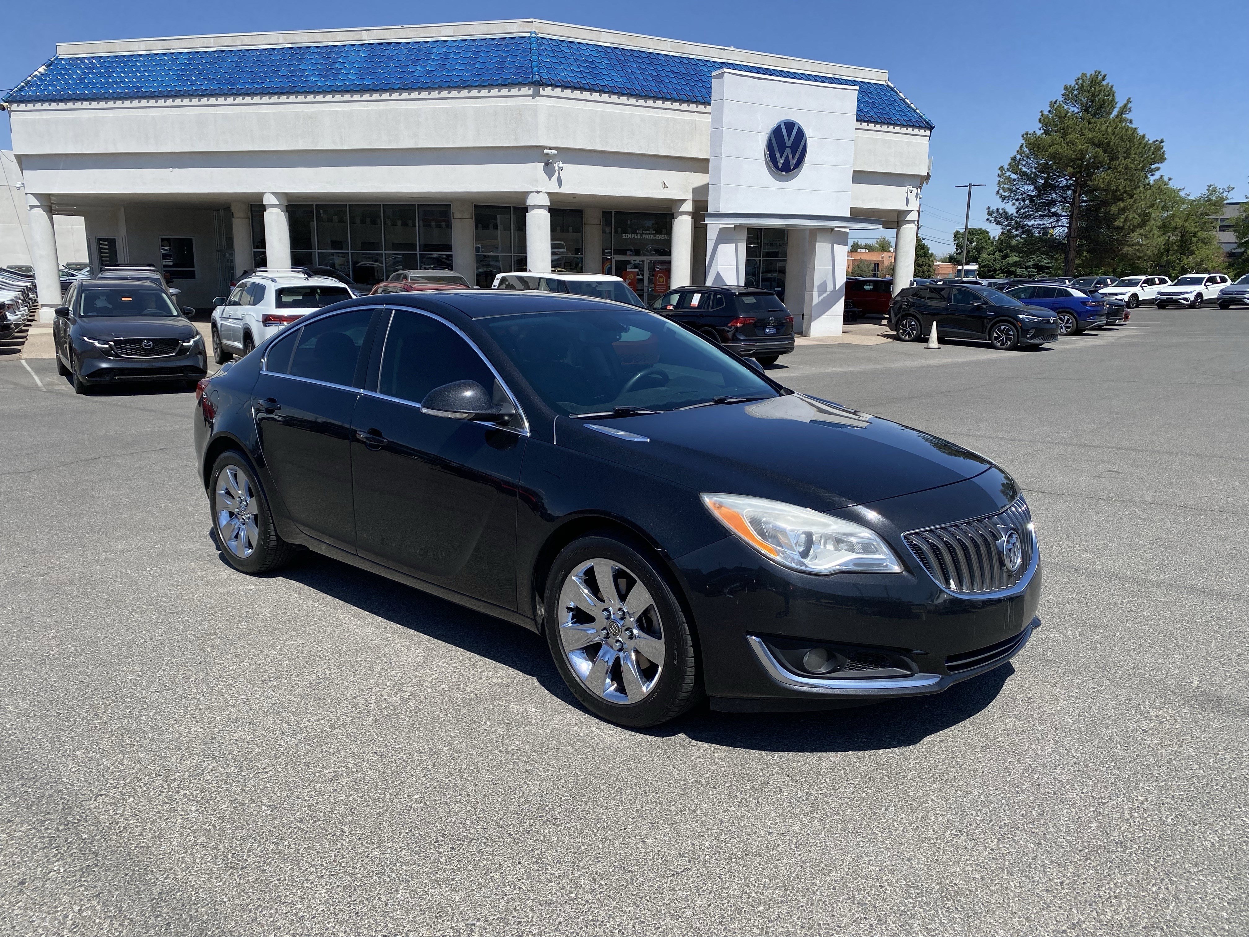 Used 2015 Buick Regal Premium w/ Experience Buick Package FWD image 2