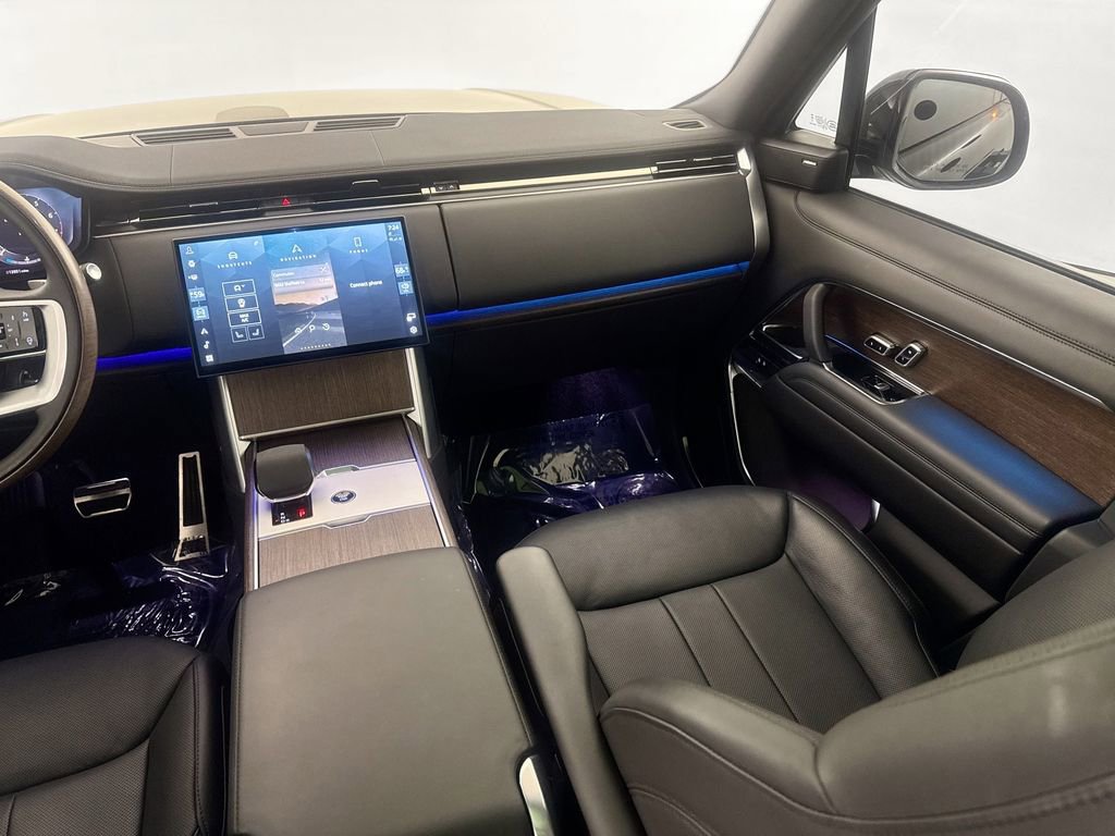 Certified 2024 Land Rover Range Rover SE AWD/4WD image 21