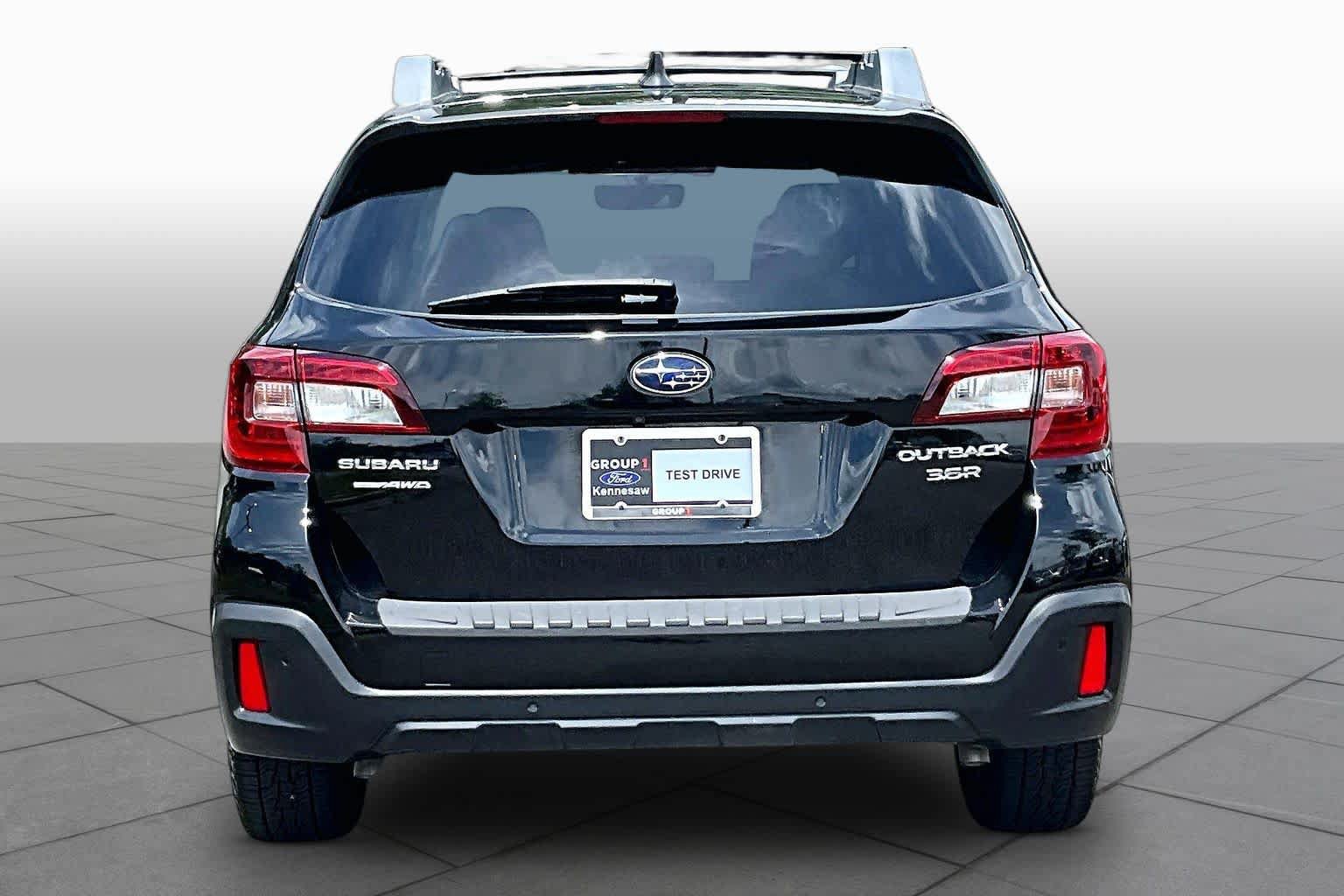 Used 2018 Subaru Outback 3.6R Limited AWD/4WD image 5