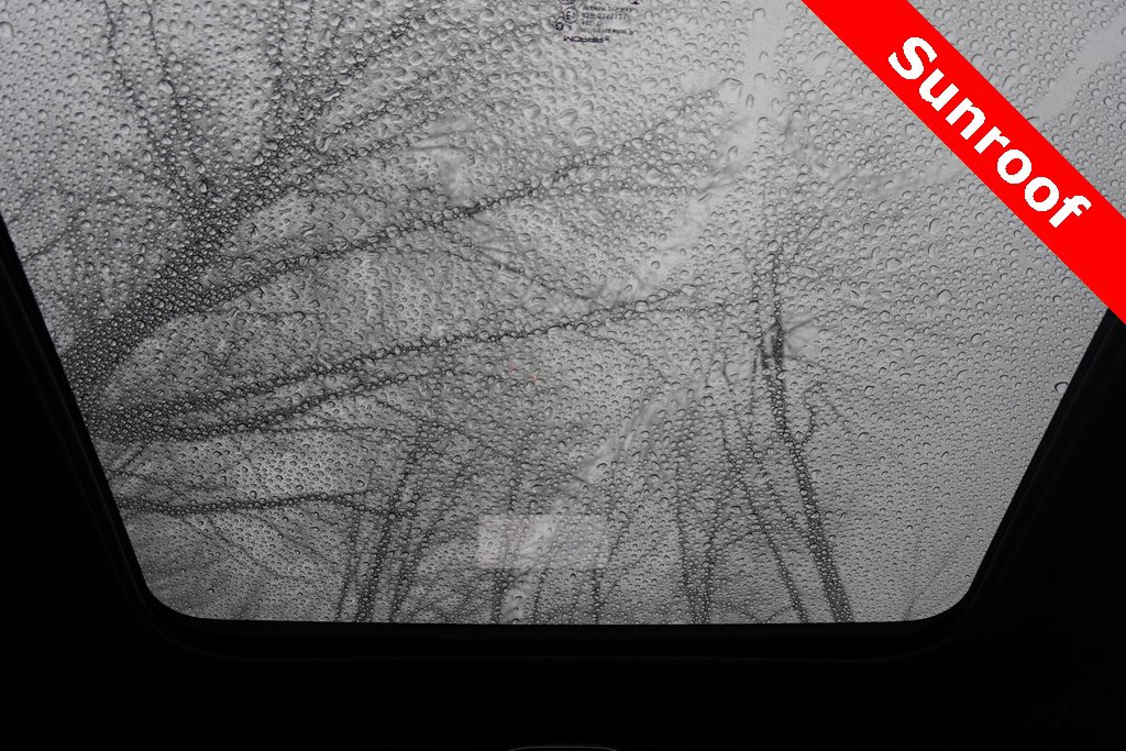 Used 2024 Jeep Grand Cherokee Limited w/ Black Appearance Package image 19