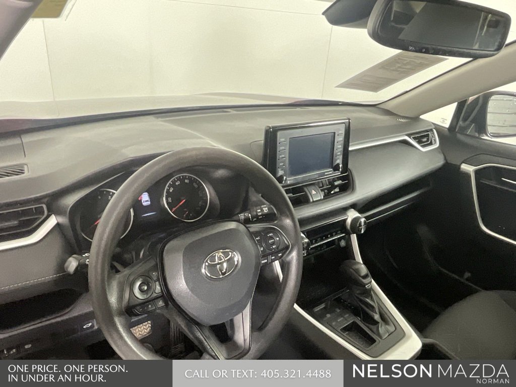 Used 2021 Toyota RAV4 XLE image 31