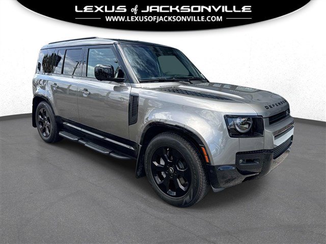 Used 2025 Land Rover Defender 110 X-Dynamic SE AWD/4WD image 1