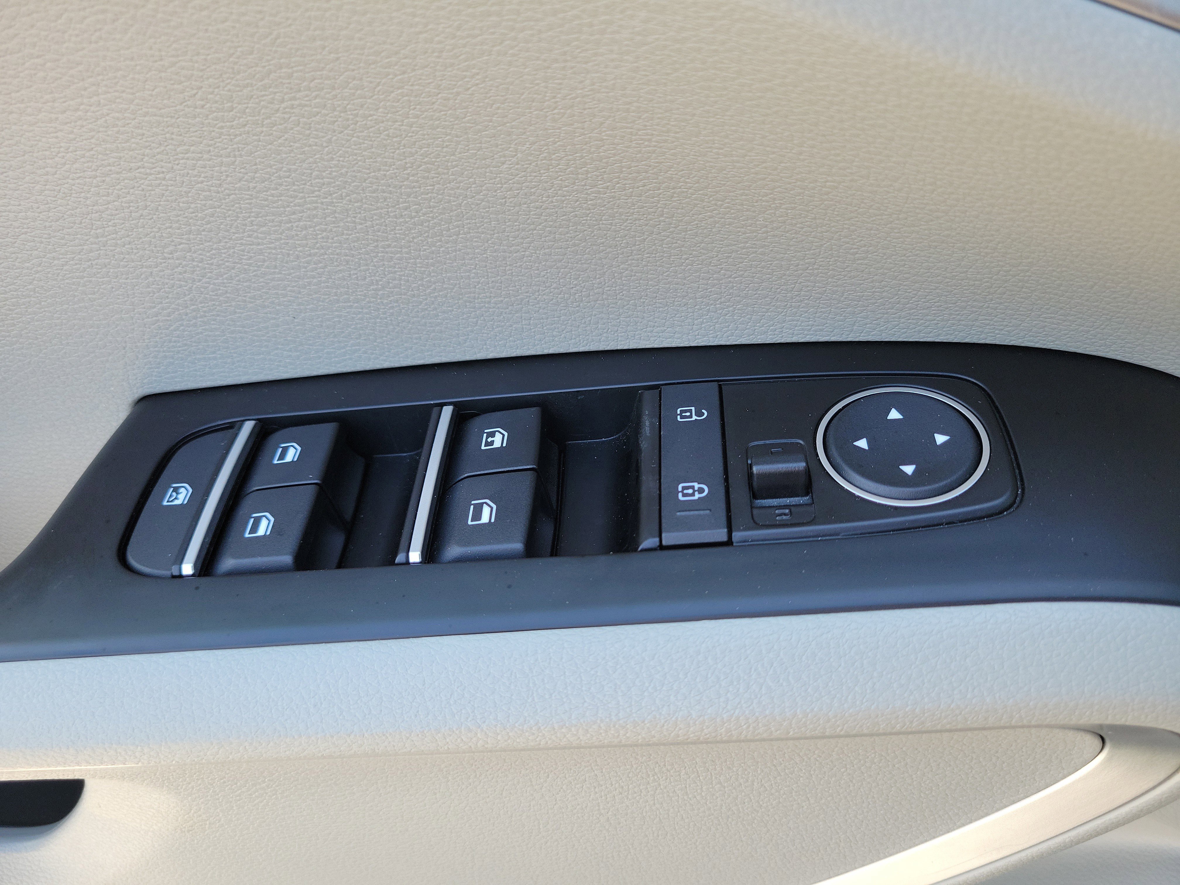 Used 2025 Kia Soul LX FWD image 20