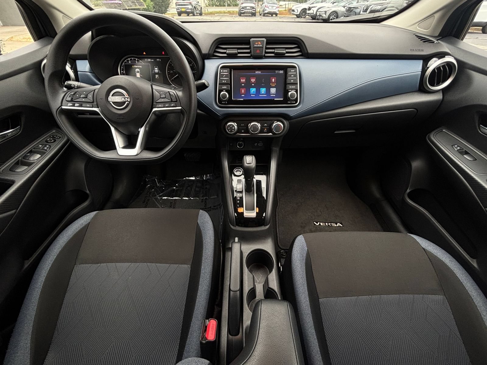 Used 2025 Nissan Versa SV FWD image 31