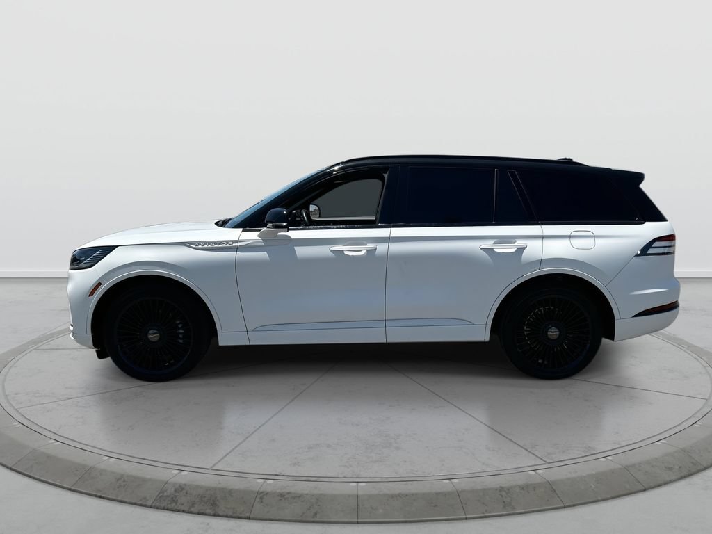 Used 2025 Lincoln Aviator Black Label w/ Black Label Special Edition AWD/4WD image 5