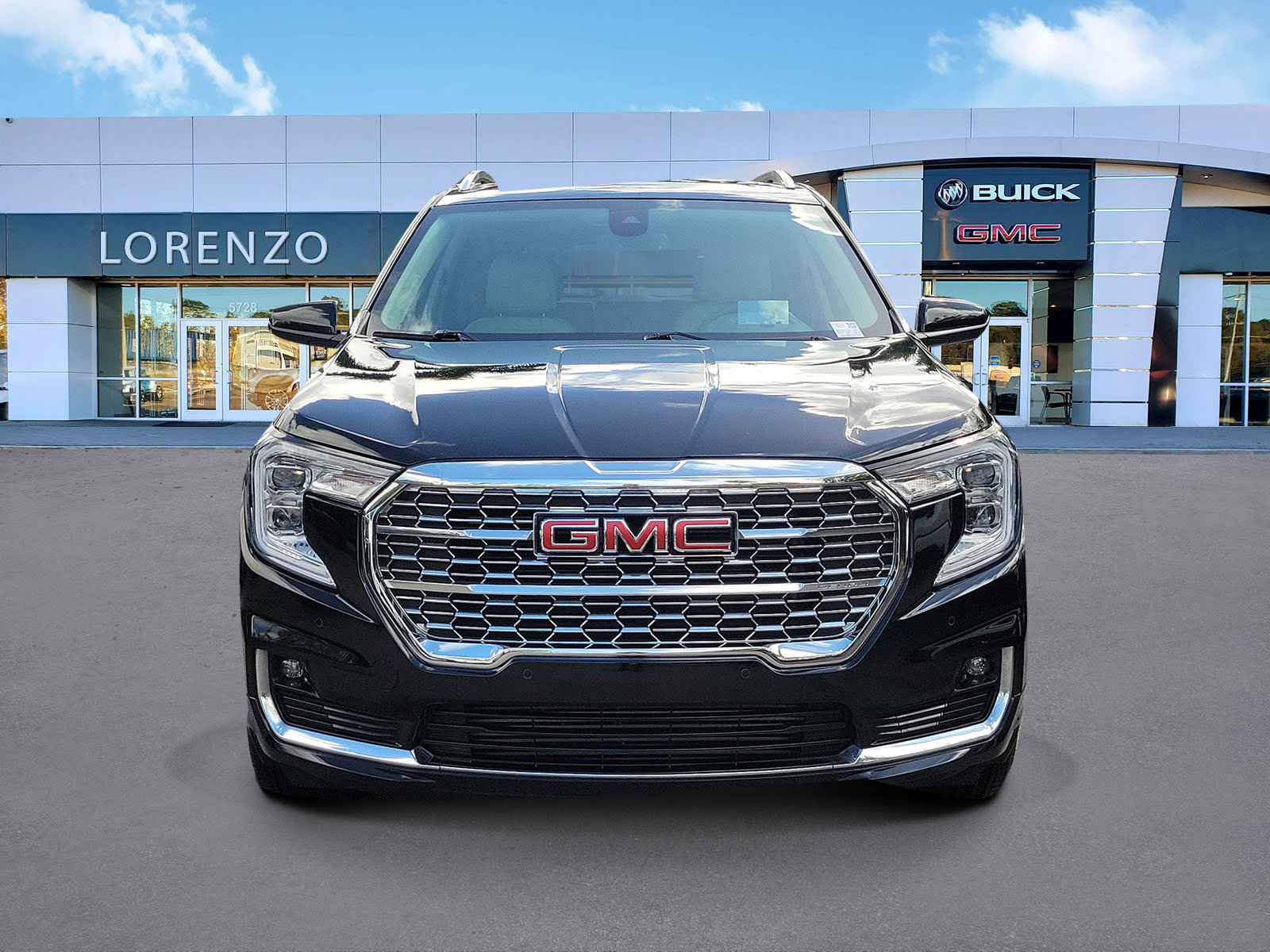 Used 2023 GMC Terrain Denali image 2