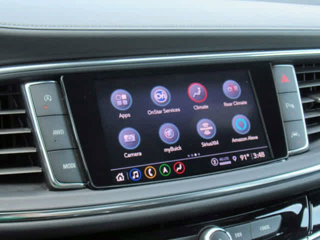 Used 2024 Buick Enclave Avenir w/ Avenir Technology Package image 21