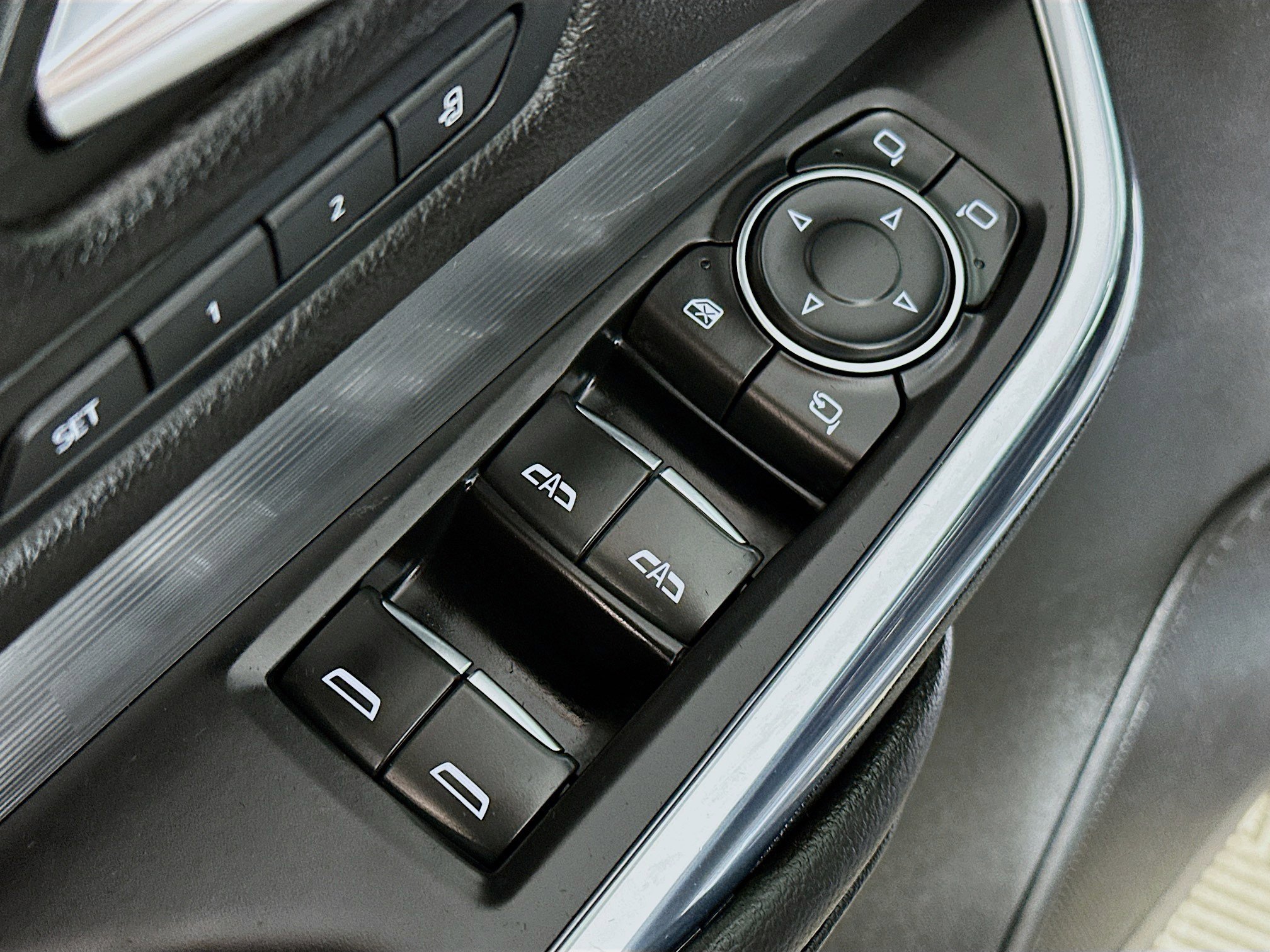 Used 2024 Cadillac XT4 Premium Luxury image 18