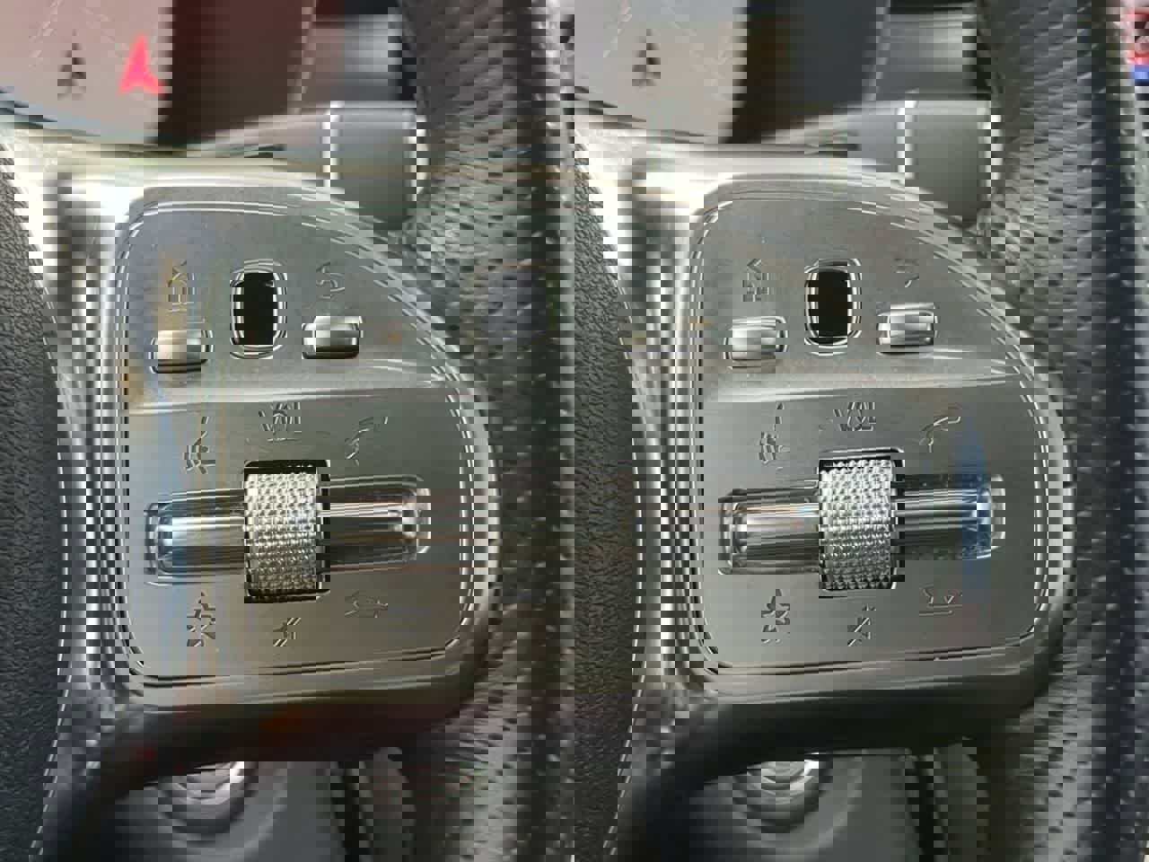 Used 2022 Mercedes-Benz GLC 300 4MATIC Coupe image 26